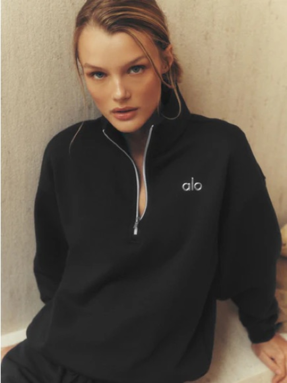 Alo Yoga Accolade 1/4 Zip Pullover Black Oversized Fleece Sweatshirt Size Small - Picture 2 of 7
